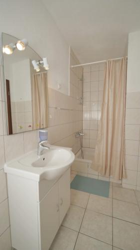 apartment_jadranka_rogoznica_a2_bathroom